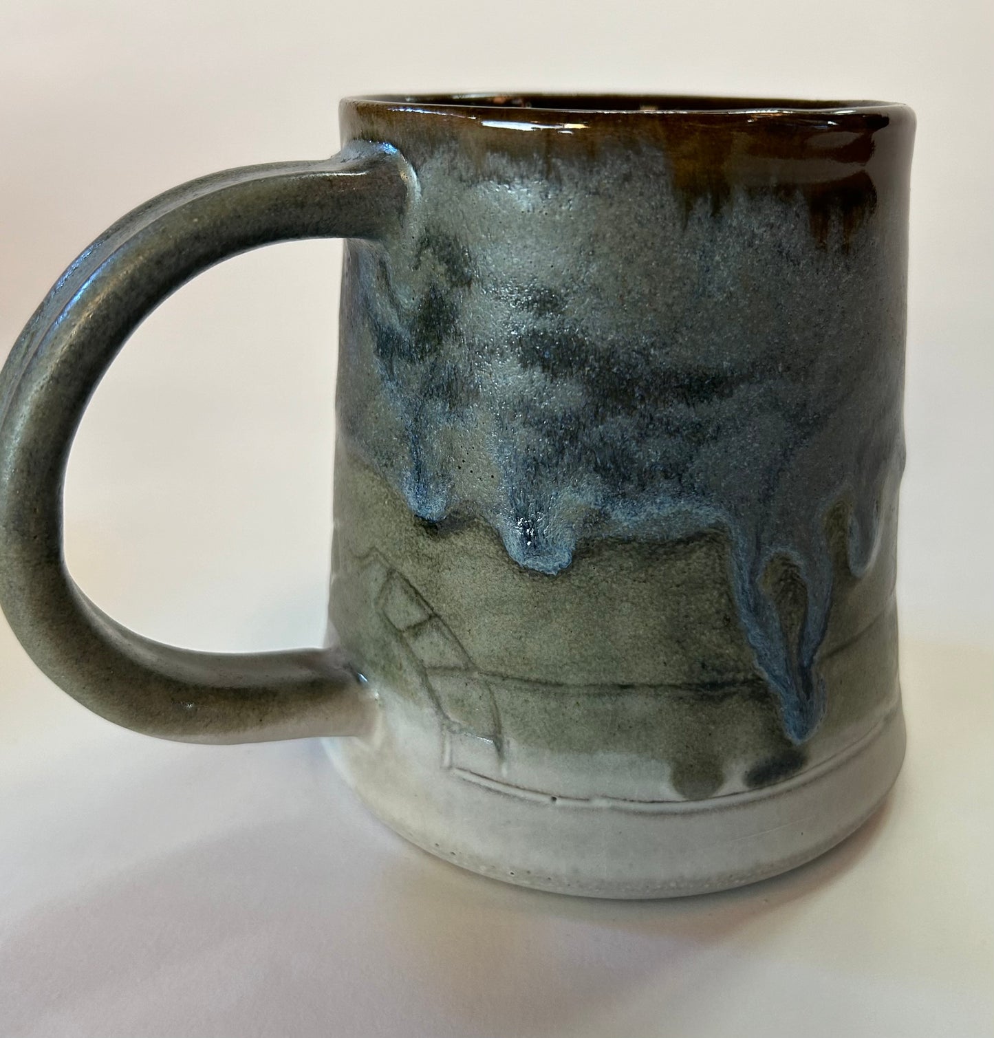 Keystone Carved Stoneware Mug